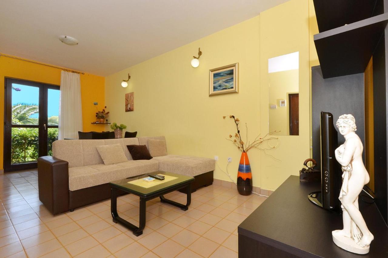Apartments With A Parking Space Slatine, Ciovo - 5158 Trogir Exterior photo