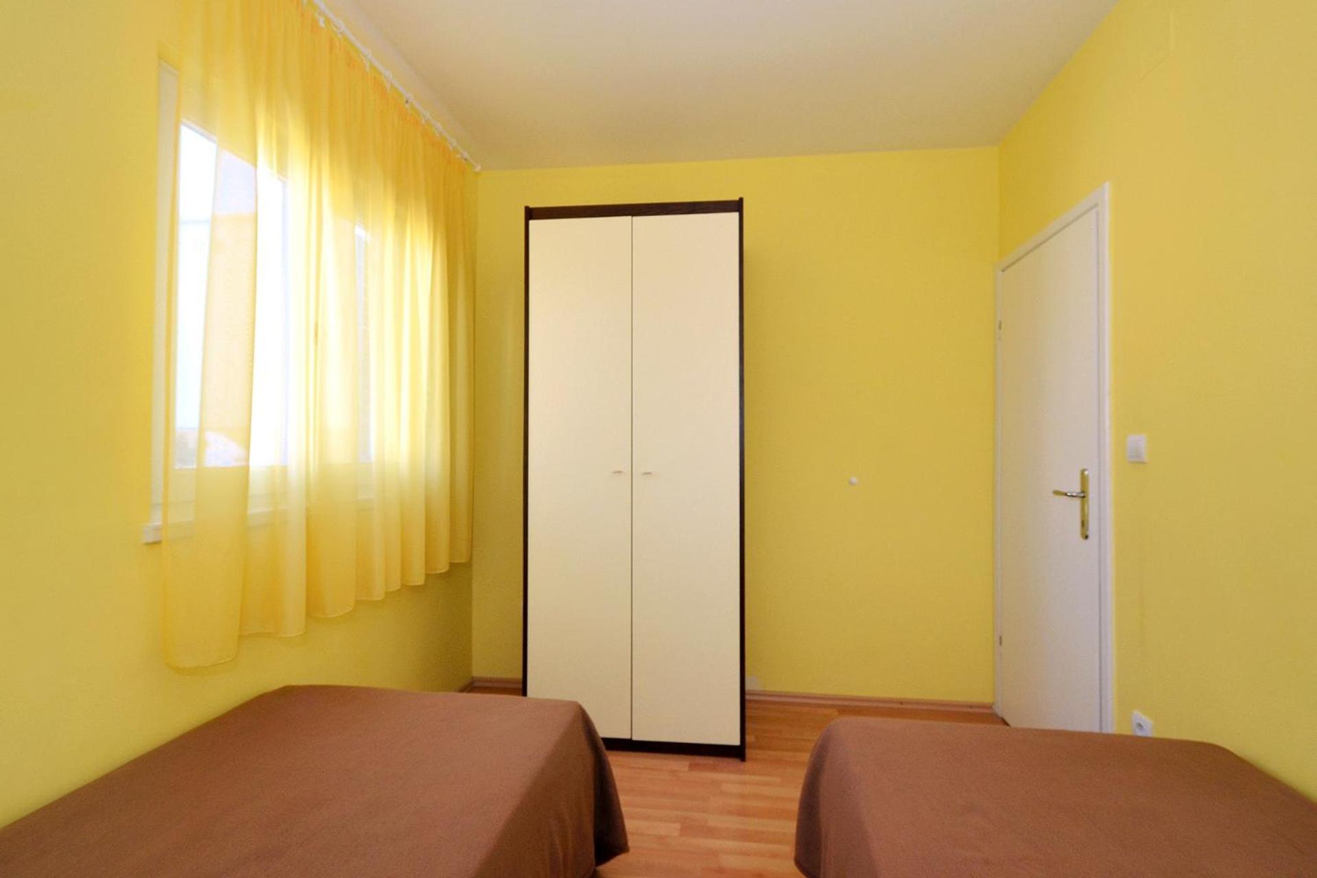 Apartments With A Parking Space Slatine, Ciovo - 5158 Trogir Room photo